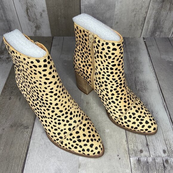 DV by Dolce Vita Tierney Cheetah Booties Size 6.5 - Picture 1 of 8